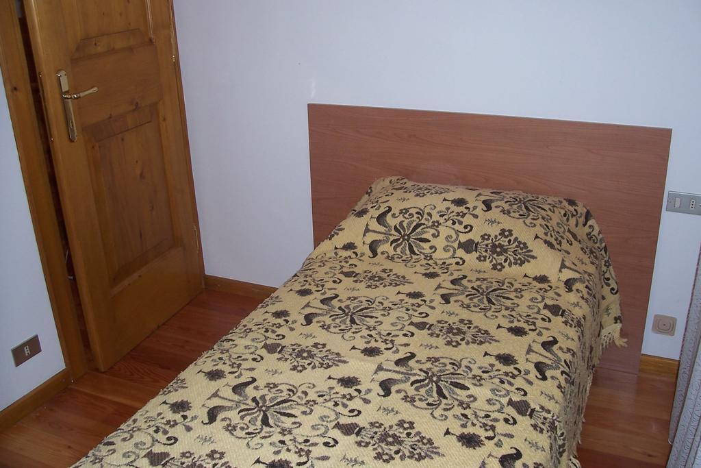Fabbricato Indipendente Centro Apartment Lozzo Cadore Стая снимка